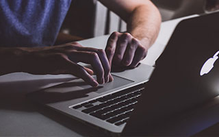 半岛体育app下载官网-阿尔勒主场不敌不伦瑞克，遭遇连败颓势难改，阿尔勒剧场