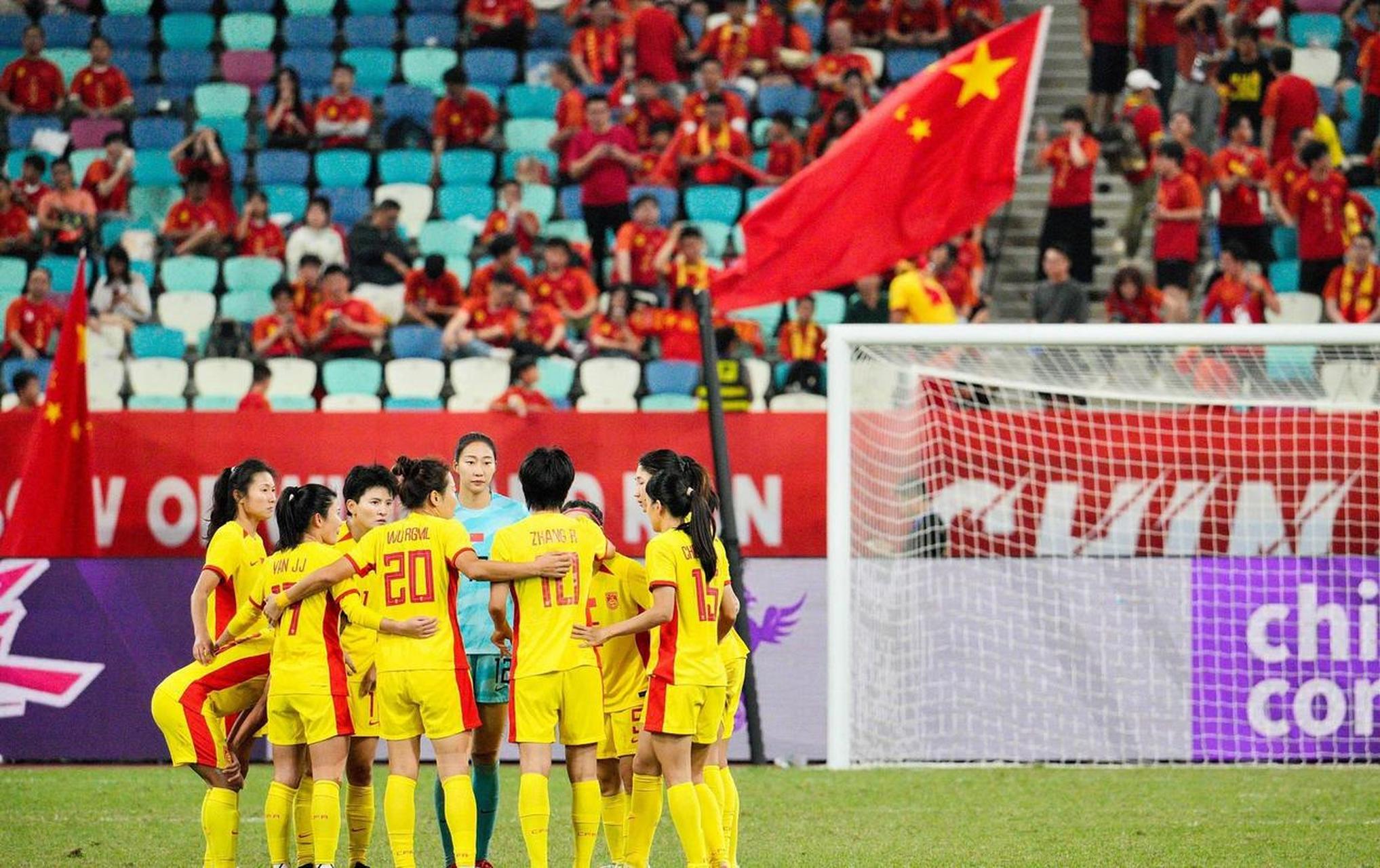 半岛体育app官方下载-韩国女足队员表现出色，引领球队取胜