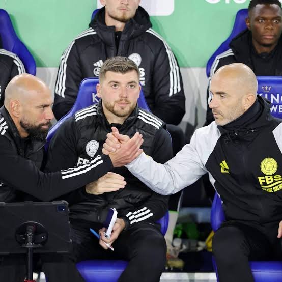 切尔西遭遇困境，教练组寻求突破