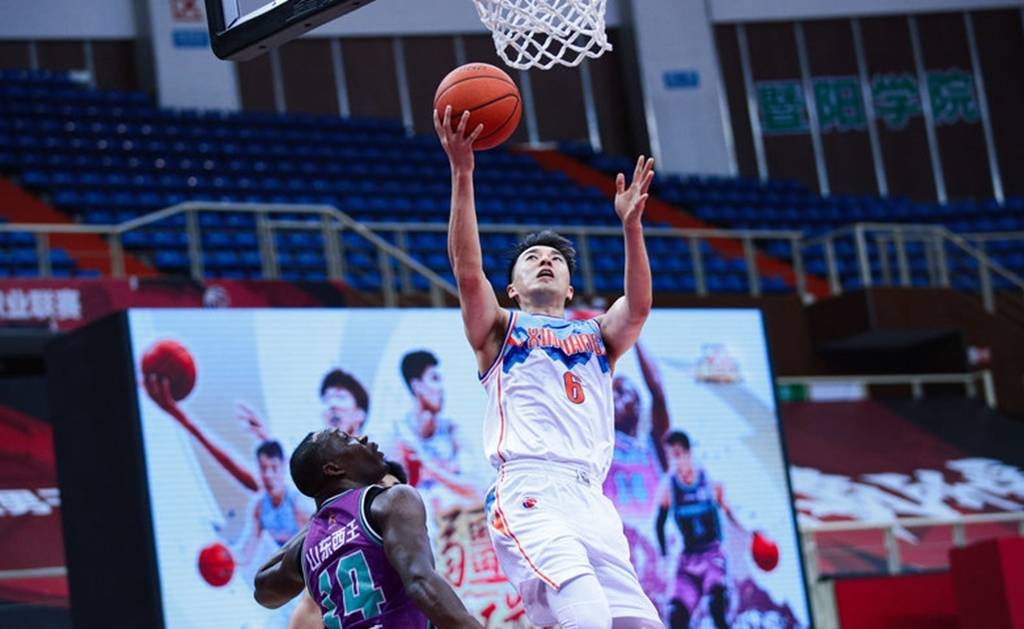 半岛体育app-猛虎队主控后场组合发挥出色，带领球队赢得比赛的简单介绍